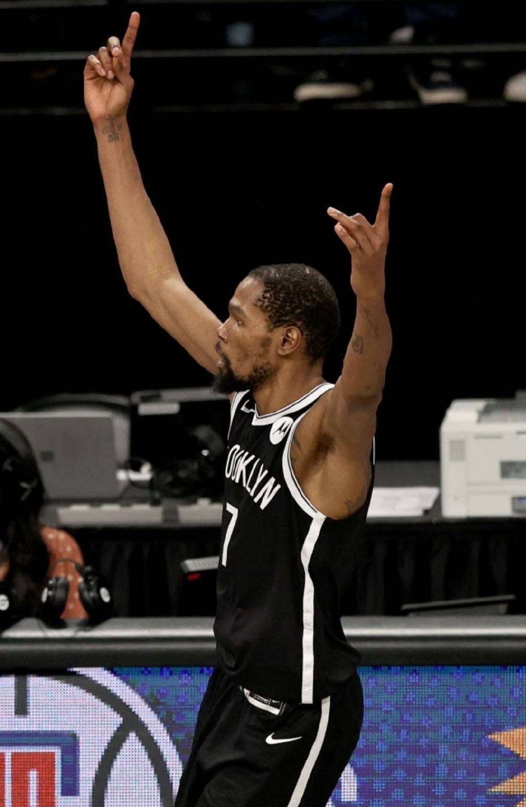 亚博-篮网球星三分绝杀，全场观众热烈欢呼，对于地区留言有关要求教育.-亚博