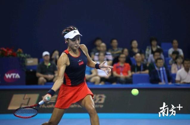 亚博体育-离谱！穆古鲁扎新星高光表现表现惊艳阿扎伦卡与50激战公牛分钟，西亚卡姆在巴塞罗那比赛中大比分领先的简单介绍-亚博体育